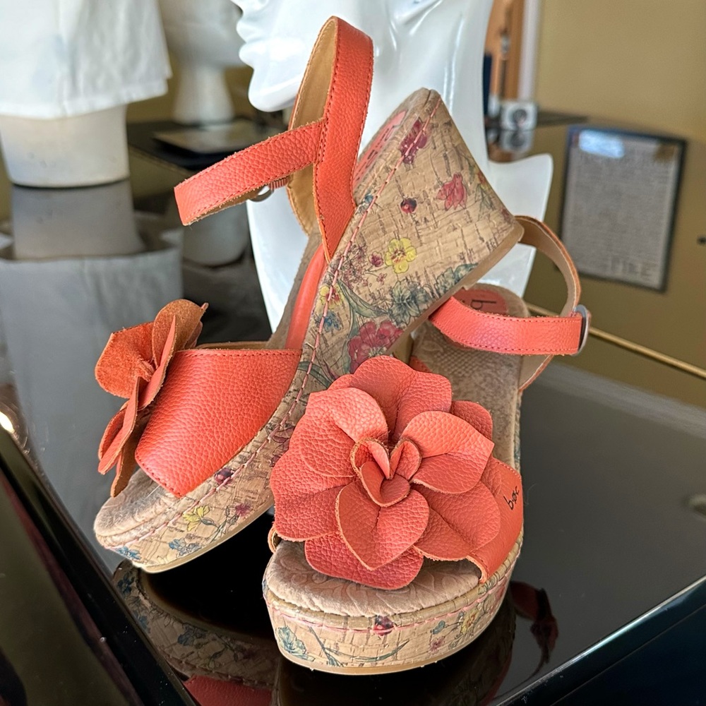 Born B.O.C. Coral Leather & Floral Printed Cork Wedge Flower Toe Buckled Sandals